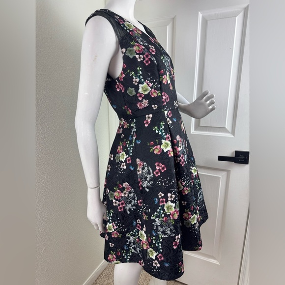 YUMI Black Fit Flare US 10 | Floral Sleeveless Pleated Dress #188 - Picture 3 of 14